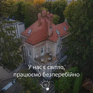Hotel Lion's Castle