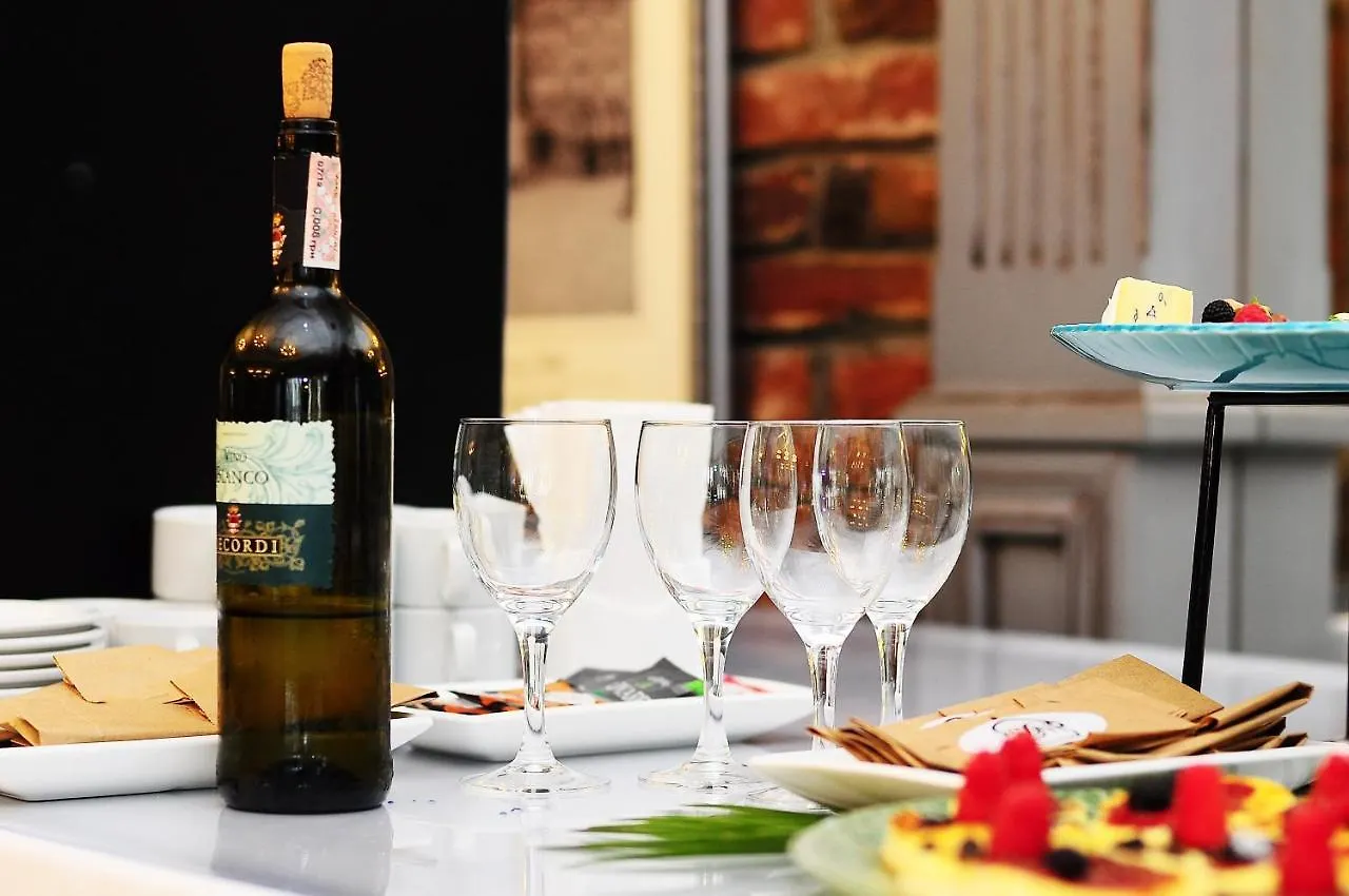 Nota Bene Hotel & Restaurant Lviv 4*,