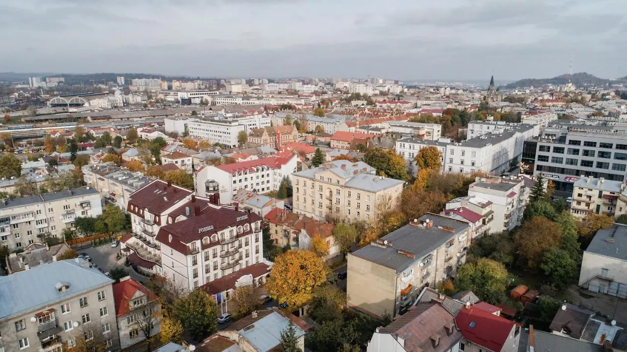 Nota Bene Hotel & Restaurant Lviv 4*,